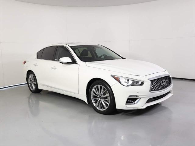 2023 INFINITI Q50 LUXE