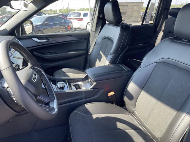 2025 Jeep Grand Cherokee Altitude X 4x4