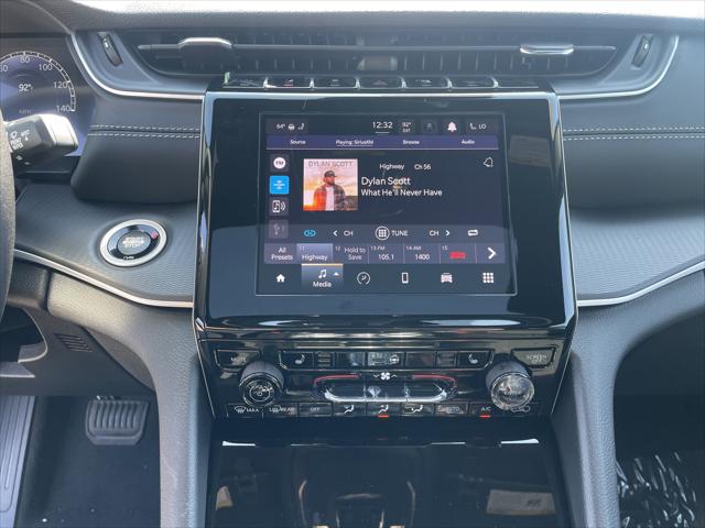 2025 Jeep Grand Cherokee Altitude X 4x4