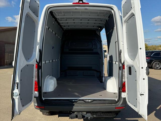 2026 Mercedes-Benz Sprinter Cargo Van Standard Roof 4-Cyl Diesel HO