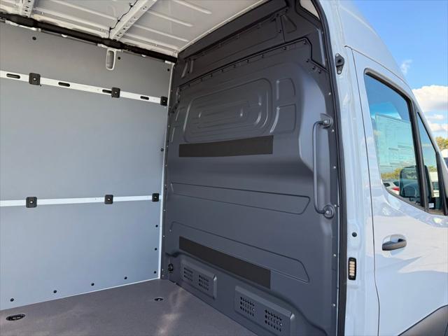 2026 Mercedes-Benz Sprinter Cargo Van Standard Roof 4-Cyl Diesel HO
