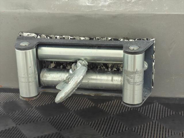 2004 HUMMER H2 Base