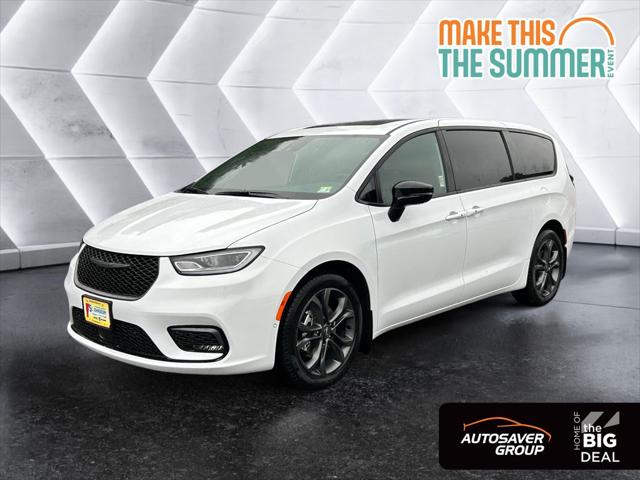 2026 Chrysler Pacifica Select for sale in Saint Johnsbury, VT