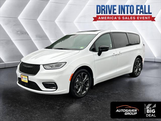 2026 Chrysler Pacifica Select for sale in Saint Johnsbury, VT