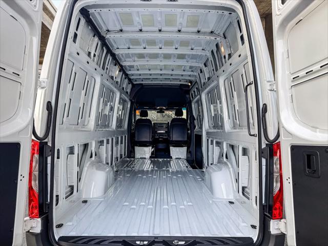 2026 Mercedes-Benz Sprinter Cargo Van High Roof 4-Cyl Diesel