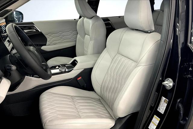2025 Mitsubishi Outlander PLATINUM EDITION 2.5 S-AWC