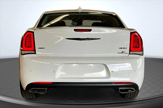 2022 Chrysler 300 Touring L AWD