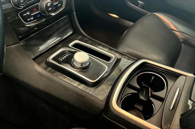 2022 Chrysler 300 Touring L AWD