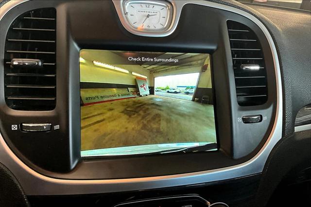 2022 Chrysler 300 Touring L AWD