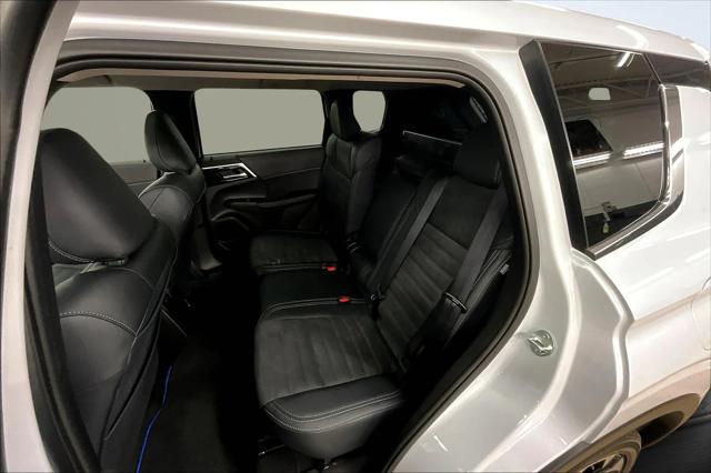 2025 Mitsubishi Outlander PHEV SE S-AWC