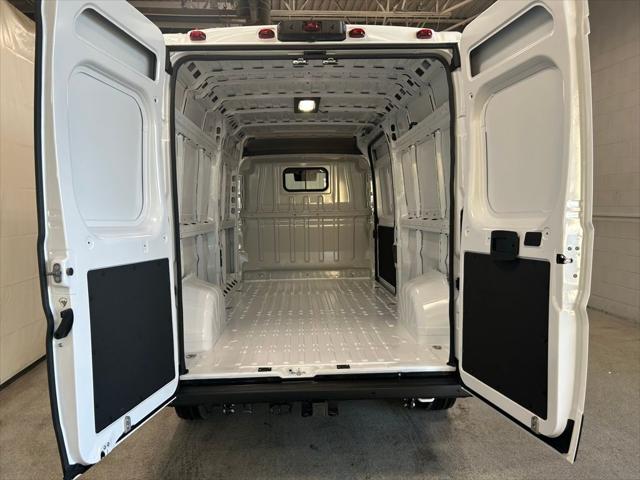 2026 Ram ProMaster Cargo Van SLT