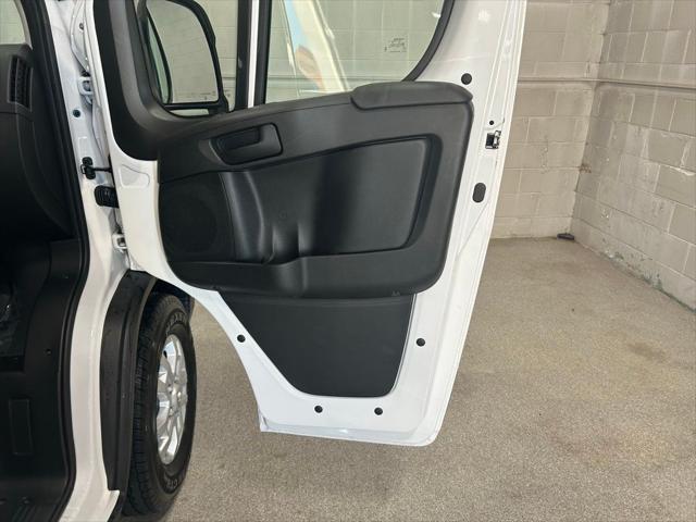 2026 Ram ProMaster Cargo Van SLT