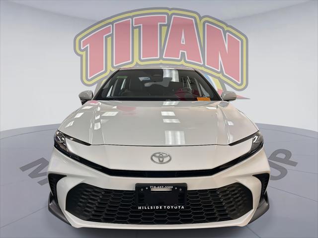 2025 Toyota Camry SE [3]