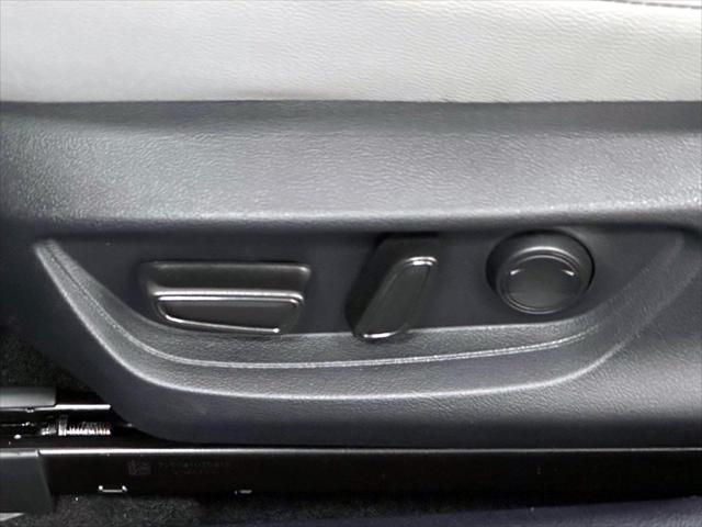 2025 Toyota Camry SE [10]