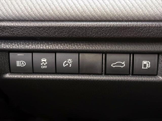 2025 Toyota Camry SE [21]