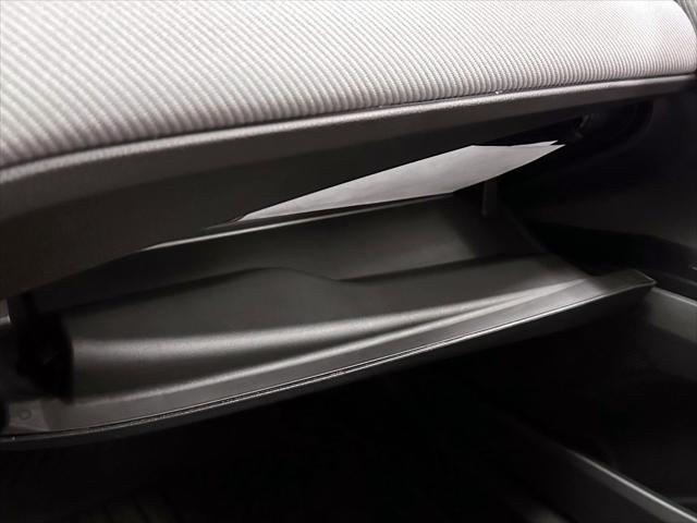 2025 Toyota Camry SE [25]