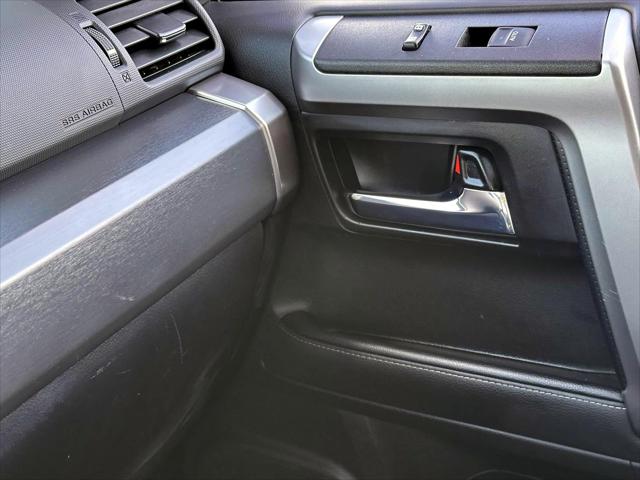 2023 Toyota 4Runner SR5 Premium [33]