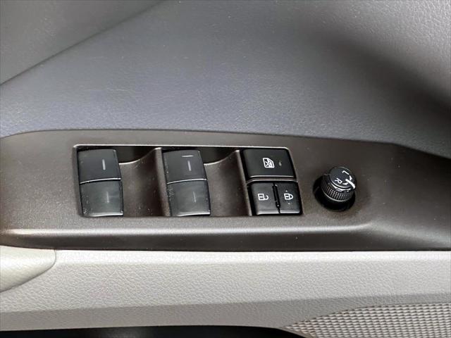 2023 Toyota Camry LE [12]