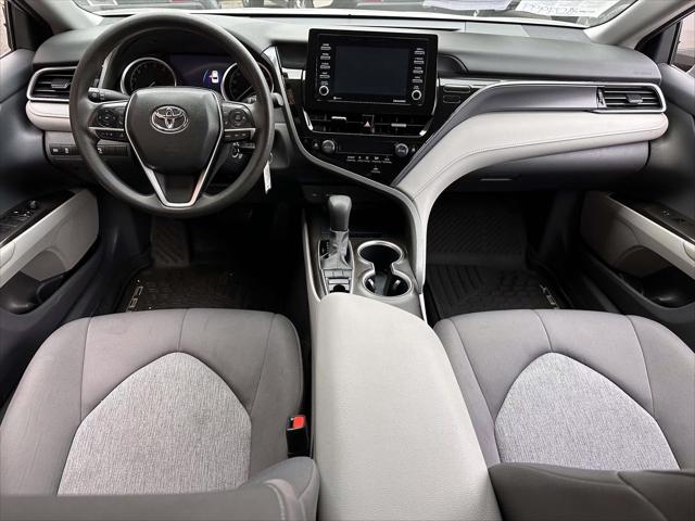 2023 Toyota Camry LE [16]