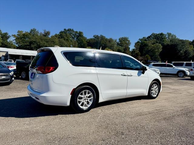 2021 Chrysler Voyager LX