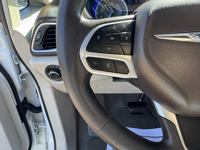 2021 Chrysler Voyager LX