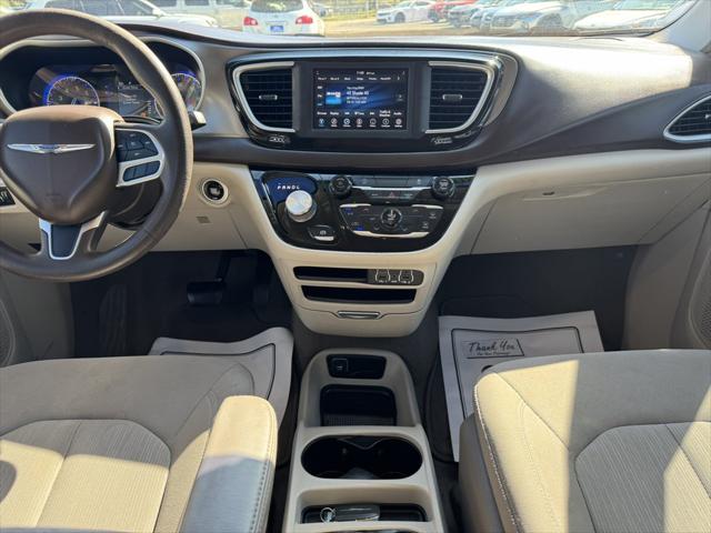 2021 Chrysler Voyager LX