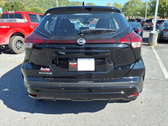 2025 Nissan Kicks S