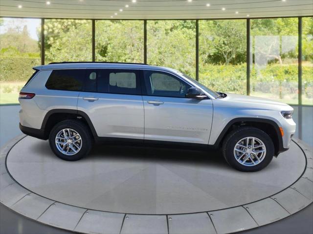 2025 Jeep Grand Cherokee GRAND CHEROKEE L LAREDO X 4X4