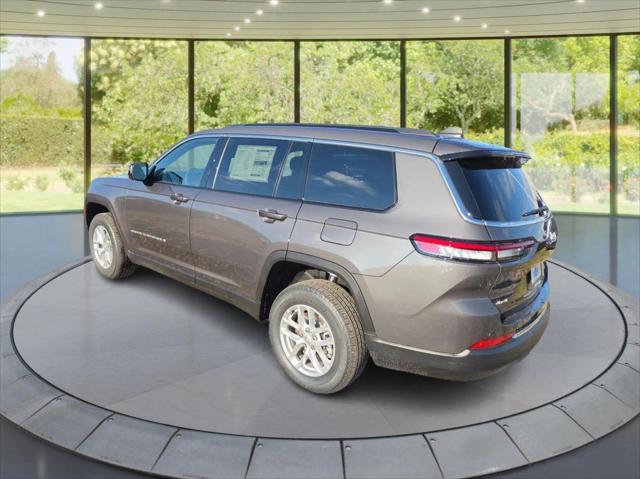 2025 Jeep Grand Cherokee Laredo X 4x4