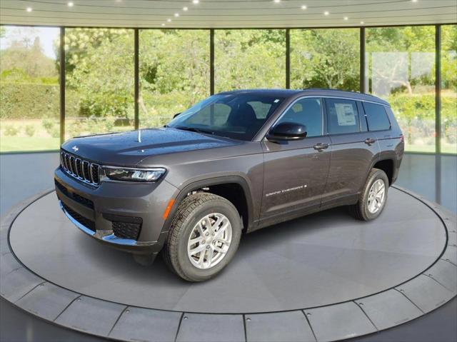 2025 Jeep Grand Cherokee Laredo X 4x4