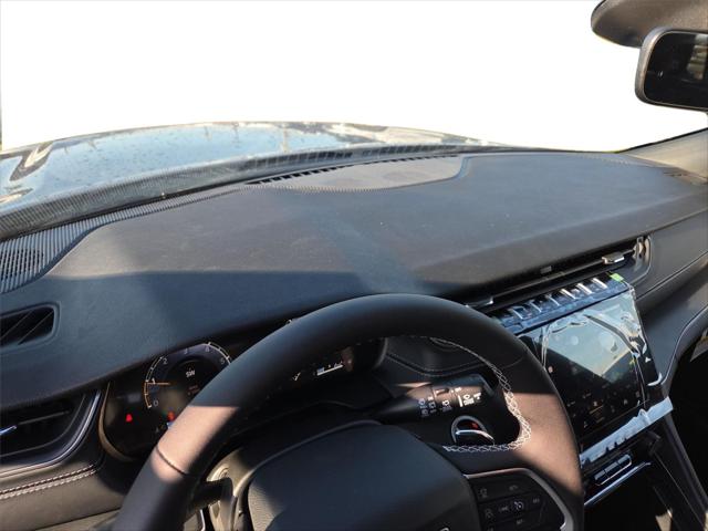 2025 Jeep Grand Cherokee Laredo X 4x4