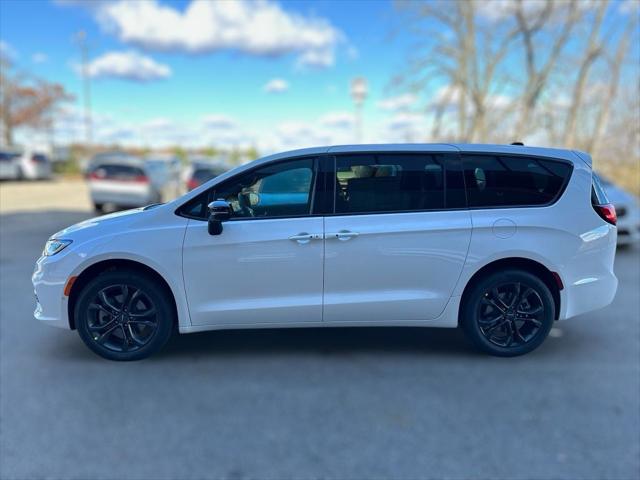 2026 Chrysler Pacifica PACIFICA SELECT AWD 2026 Chrysler Pacifica PACIFICA SELECT AWD