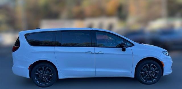 2026 Chrysler Pacifica PACIFICA SELECT AWD 2026 Chrysler Pacifica PACIFICA SELECT AWD
