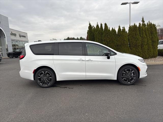 2026 Chrysler Pacifica PACIFICA SELECT AWD 2026 Chrysler Pacifica PACIFICA SELECT AWD