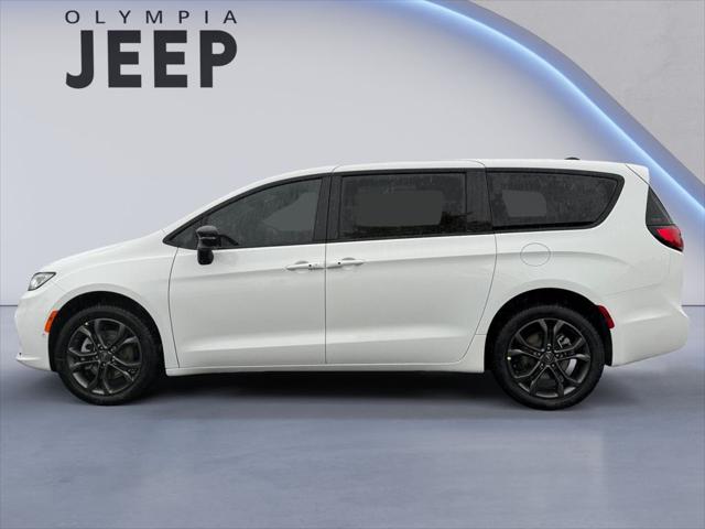 2026 Chrysler Pacifica PACIFICA SELECT AWD