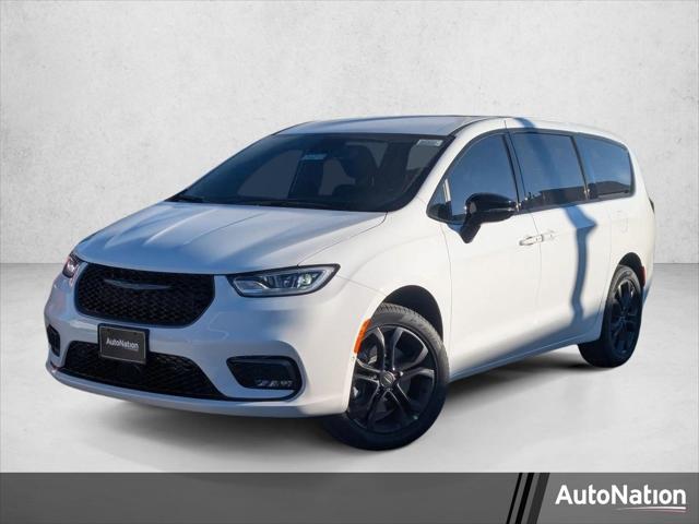 2026 Chrysler Pacifica PACIFICA SELECT AWD