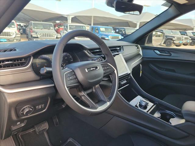 2025 Jeep Grand Cherokee GRAND CHEROKEE L LAREDO X 4X2