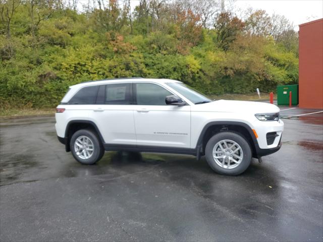 2025 Jeep Grand Cherokee GRAND CHEROKEE LAREDO X 4X4 2025 Jeep Grand Cherokee GRAND CHEROKEE LAREDO X 4X4