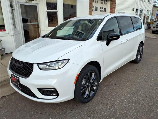 2026 Chrysler Pacifica PACIFICA SELECT AWD