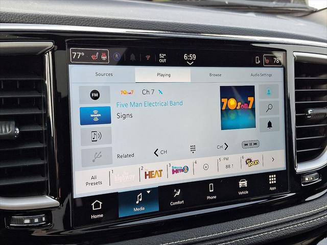 2026 Chrysler Pacifica Select AWD