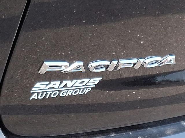2026 Chrysler Pacifica Select AWD