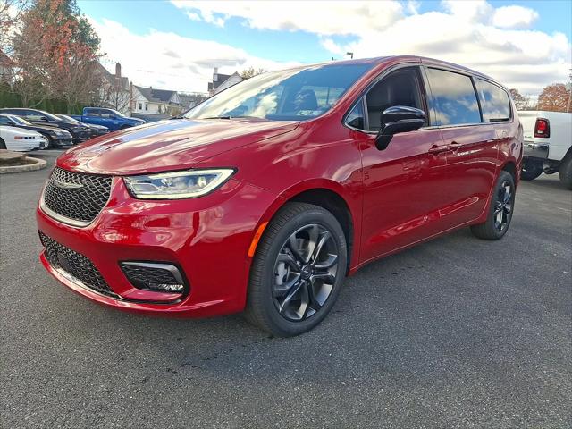 2026 Chrysler Pacifica PACIFICA SELECT AWD