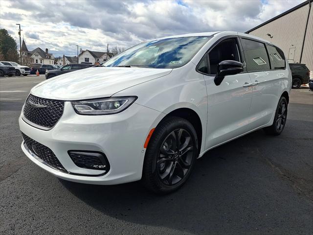 2026 Chrysler Pacifica PACIFICA SELECT AWD