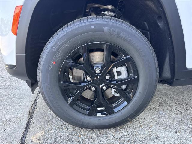 2025 Jeep Grand Cherokee GRAND CHEROKEE L ALTITUDE X 4X2