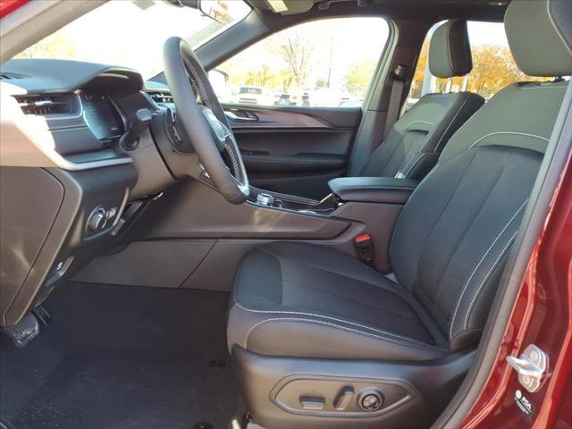 2025 Jeep Grand Cherokee GRAND CHEROKEE L LAREDO X 4X2