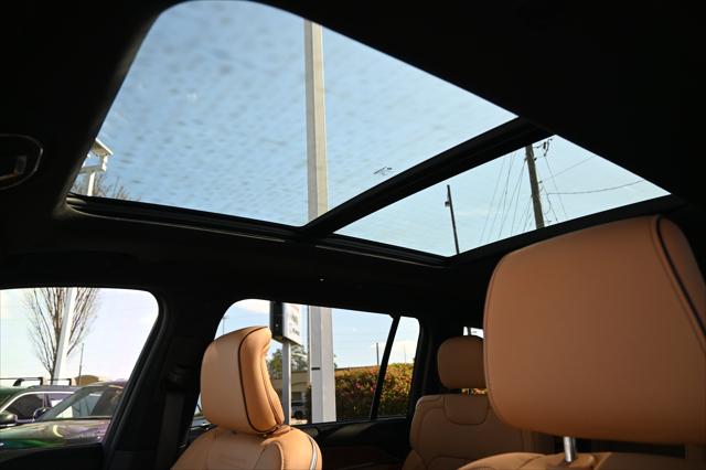 New 2025 Bright White Clear-Coat Exterior Paint Jeep Summit image 56
