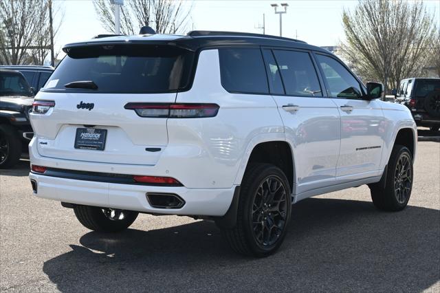 New 2025 Bright White Clear-Coat Exterior Paint Jeep Summit image 35