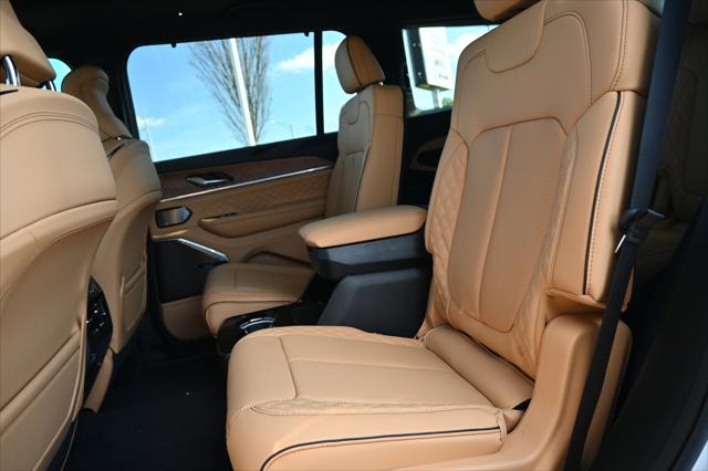 New 2025 Bright White Clear-Coat Exterior Paint Jeep Summit image 59