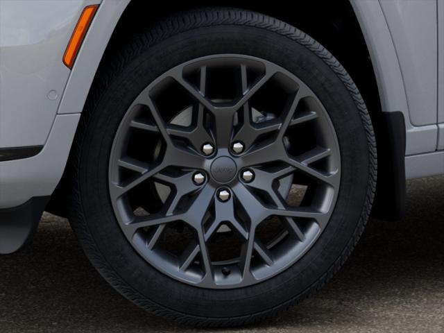 New 2025 Bright White Clear-Coat Exterior Paint Jeep Summit image 72