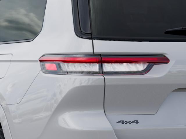 New 2025 Bright White Clear-Coat Exterior Paint Jeep Summit image 73
